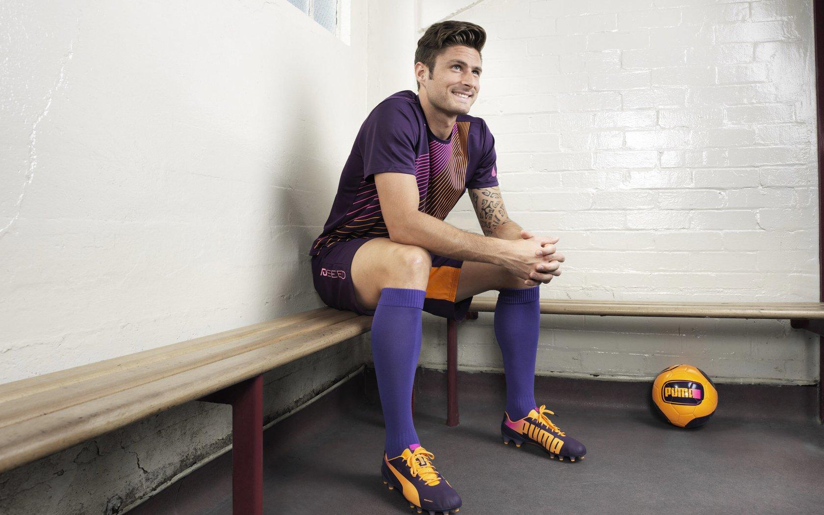 青岛新星杨瀚森体测数据曝光，投篮天赋惊艳，动态素质待打磨