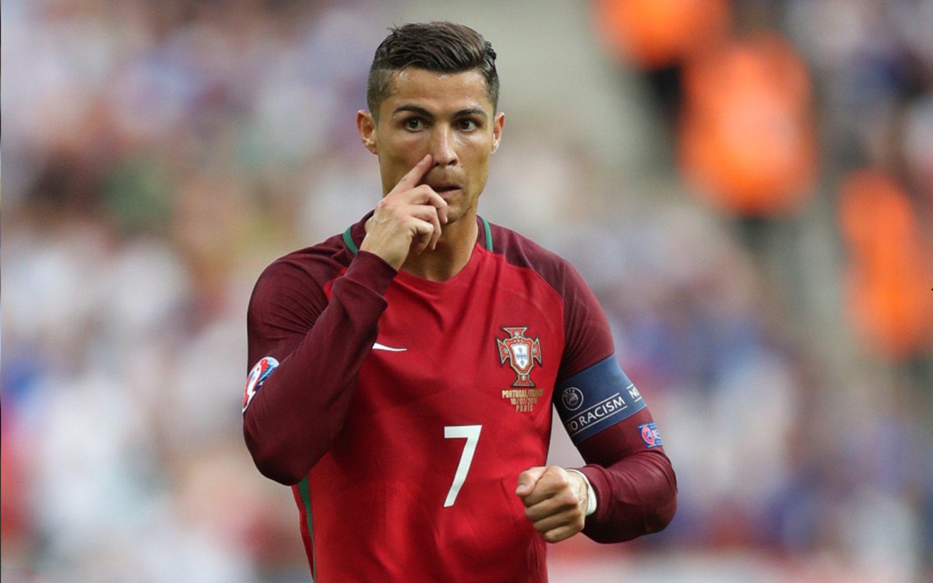 跨越赛场的情谊！东契奇转发莫德里奇与克罗斯拥抱照，致敬足坛传奇与体坛传承